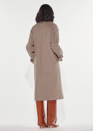 CAPPOTTO LUNGO CON RICAMO TAUPE