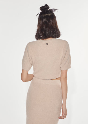 T-SHIRT CROPPED IN MAGLIA PUNTO PELLICCIA SAND