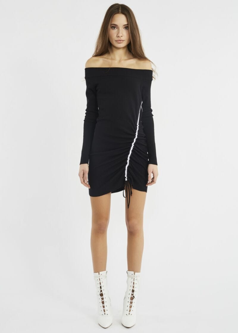 Abito in maglia con drappeggio
