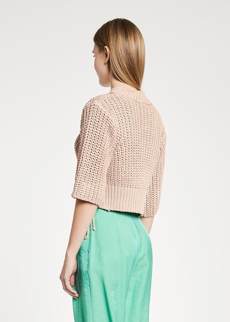 Knitted top with 3D texture