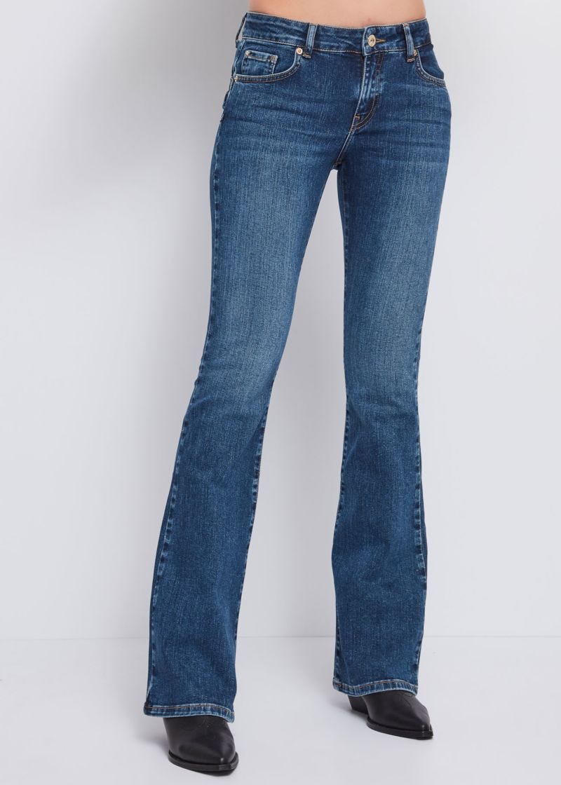 Flared push-up jeans