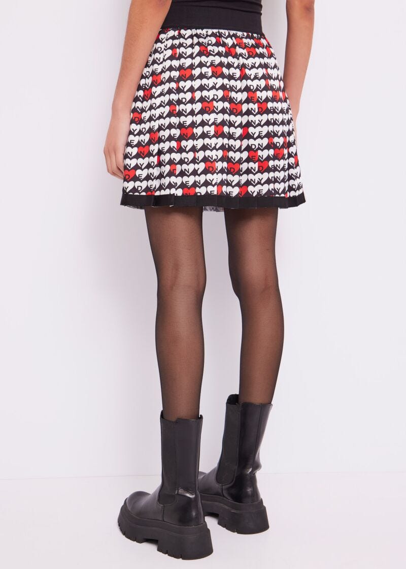 Miniskirt with hearts