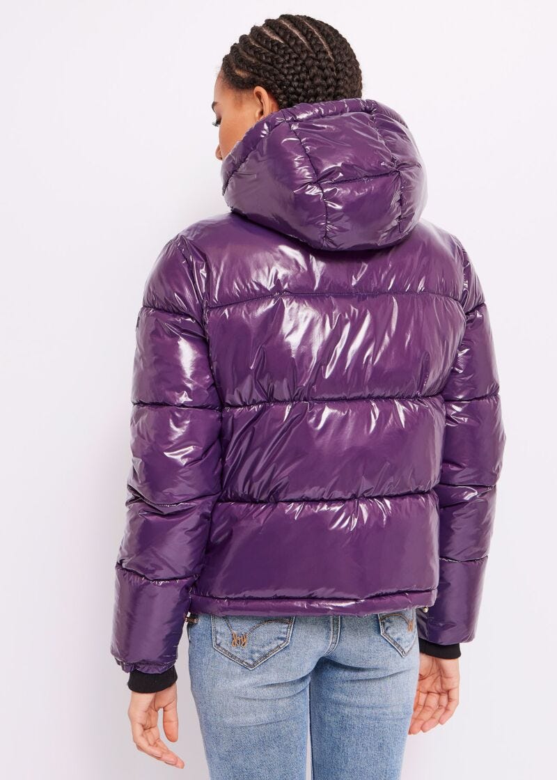 Piumino in nylon lucido
