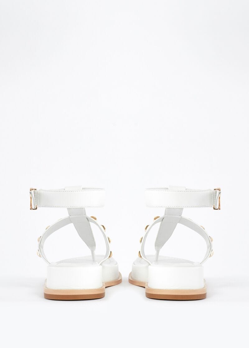 Leather sandals with studs