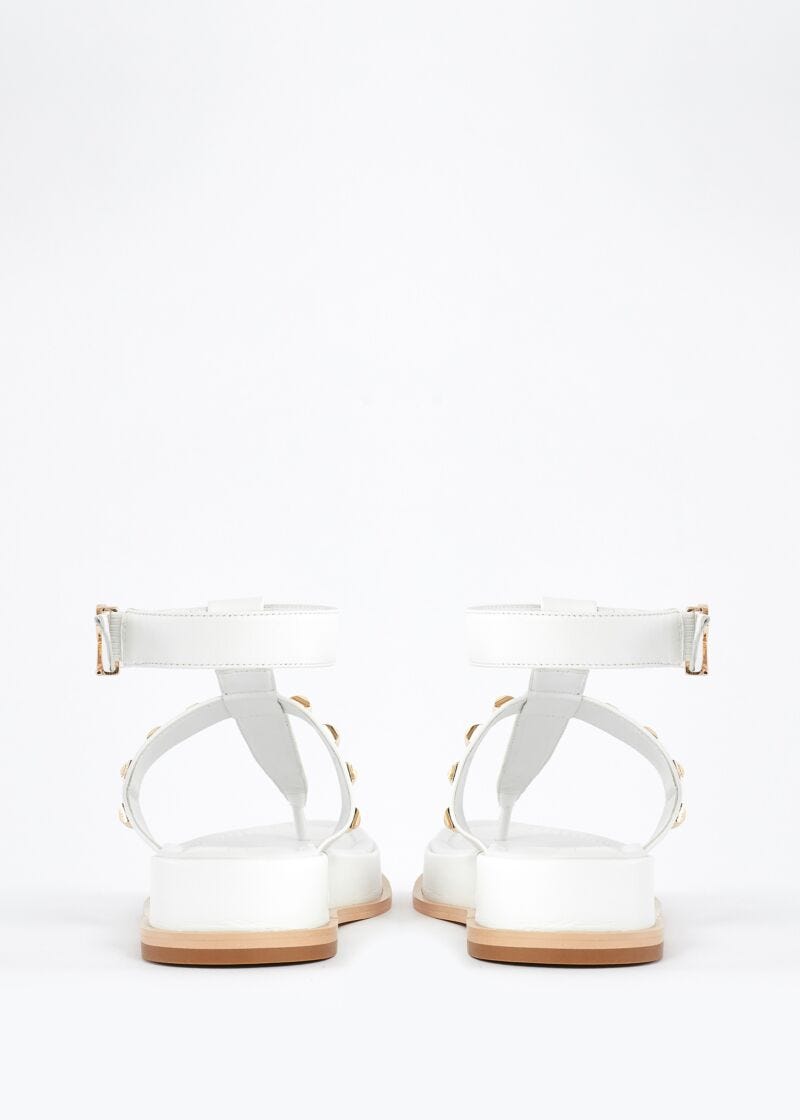 Leather sandals with studs