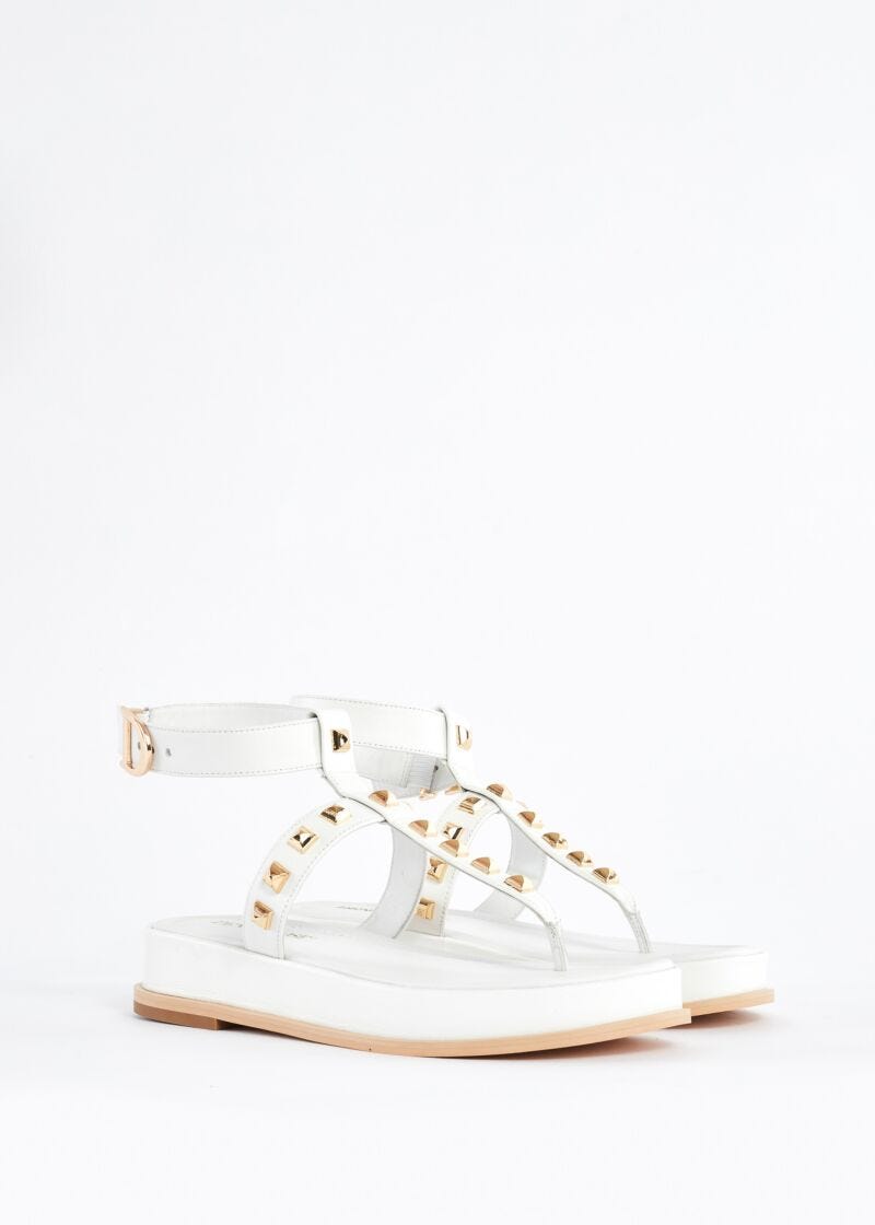 Leather sandals with studs