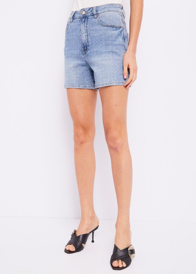 Pantalón corto con strass