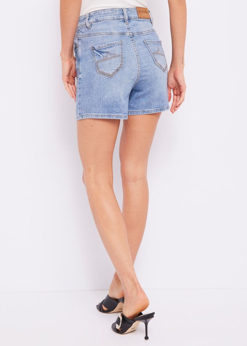 Pantalón corto con strass