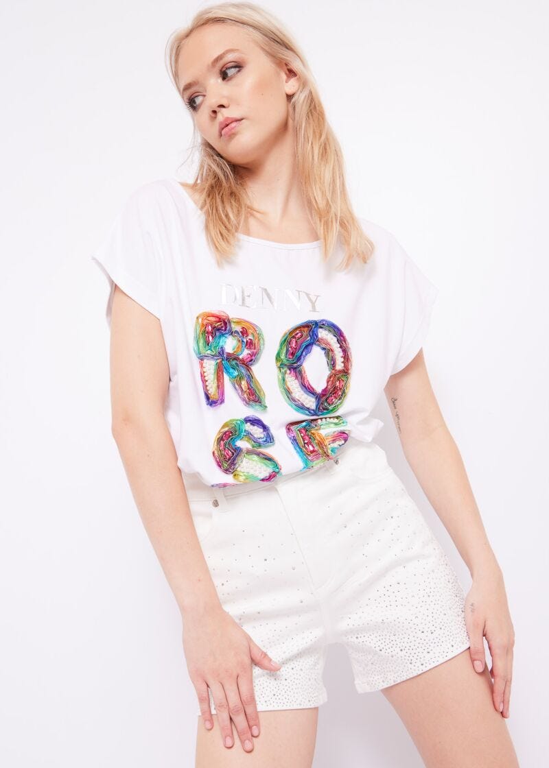 T-shirt con strass e perle