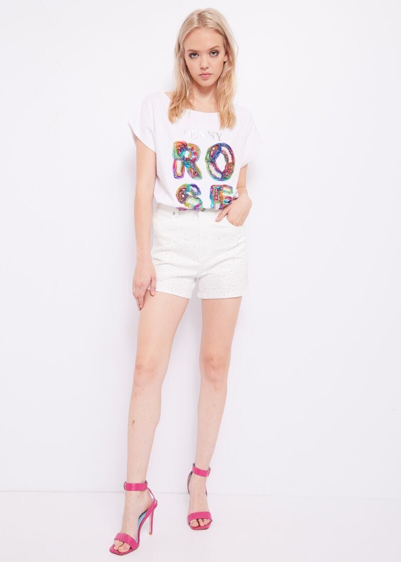 T-shirt con strass e perle