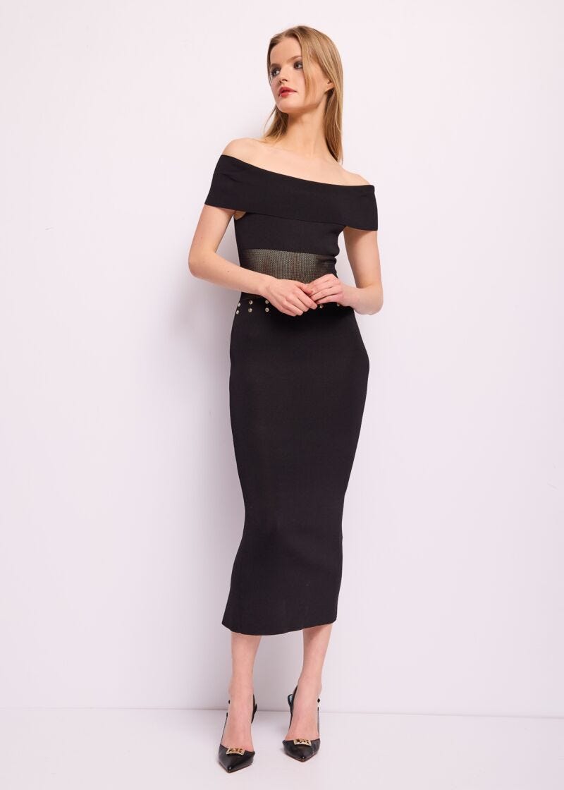 Abito nero in maglia con borchie