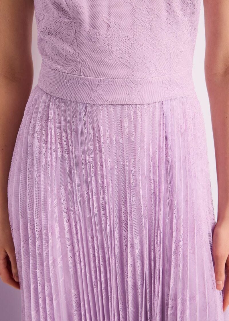 Abito lungo lilla con pizzo