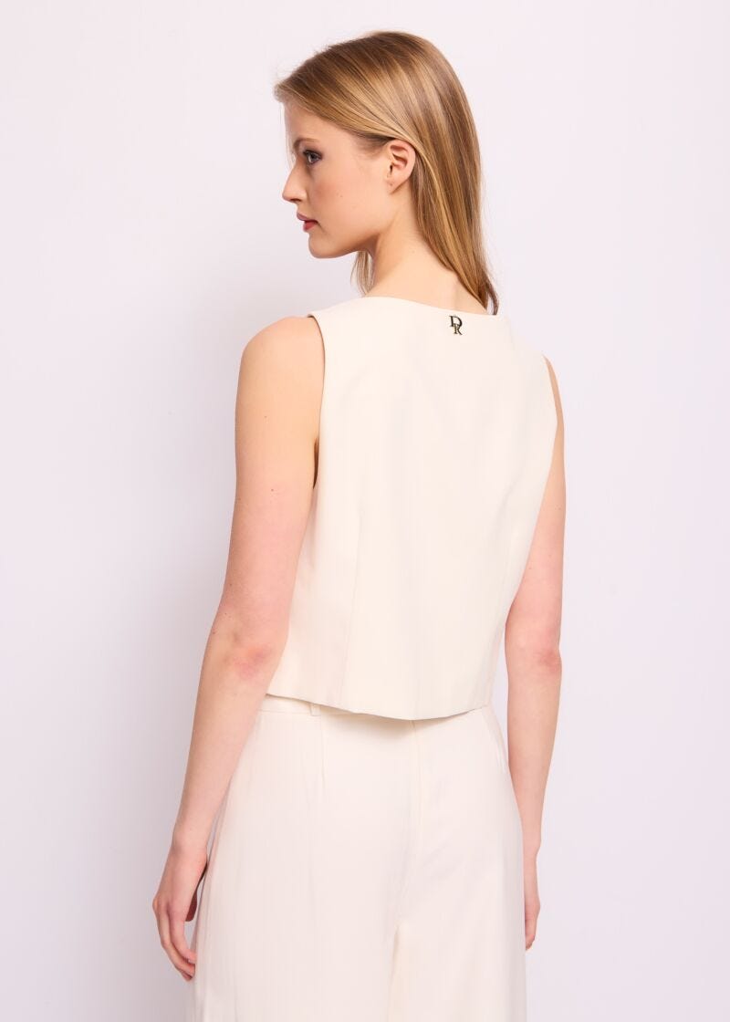 White vest with buckles