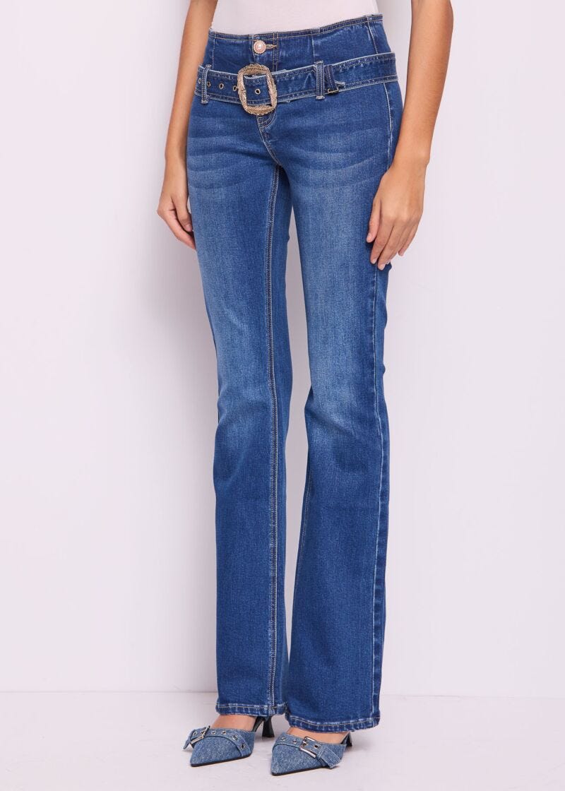 Jeans flare in cotone con cintura