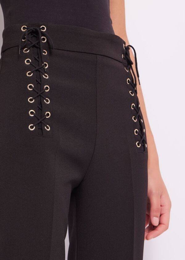 Trousers with ties