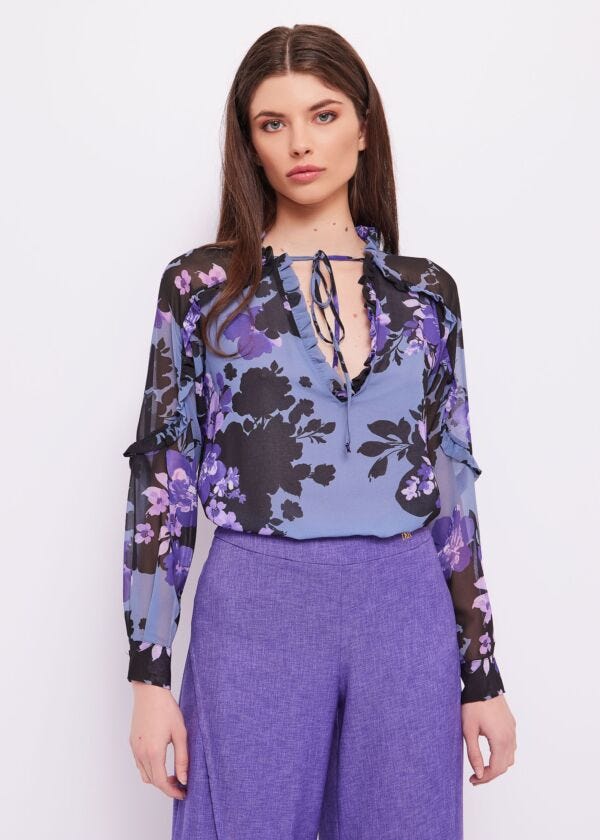 Floral-print blouse