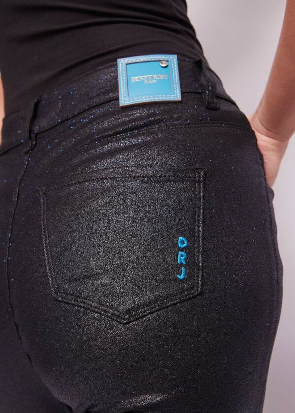 Skinny jeans in shiny denim