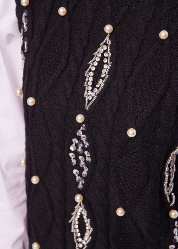 Knitted vest with rhinestones