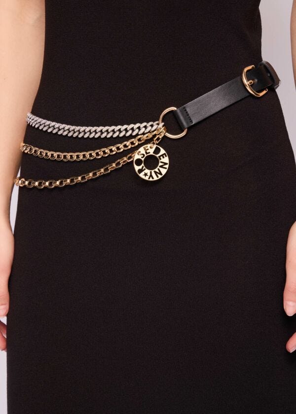 Cintura in similpelle con catena