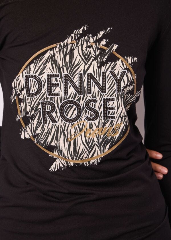T-shirt nera con stampa