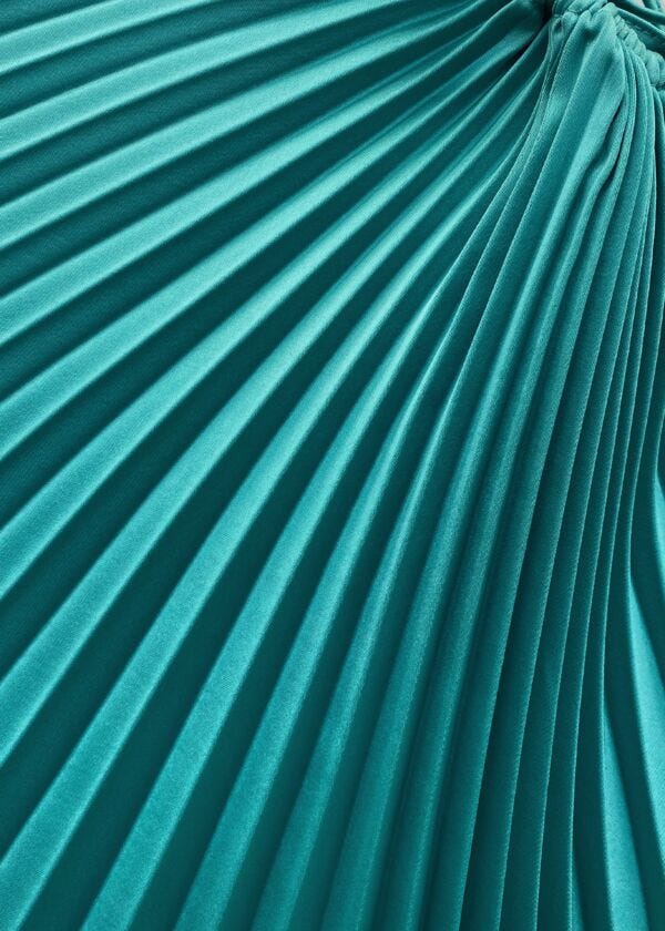 Pleated skirt