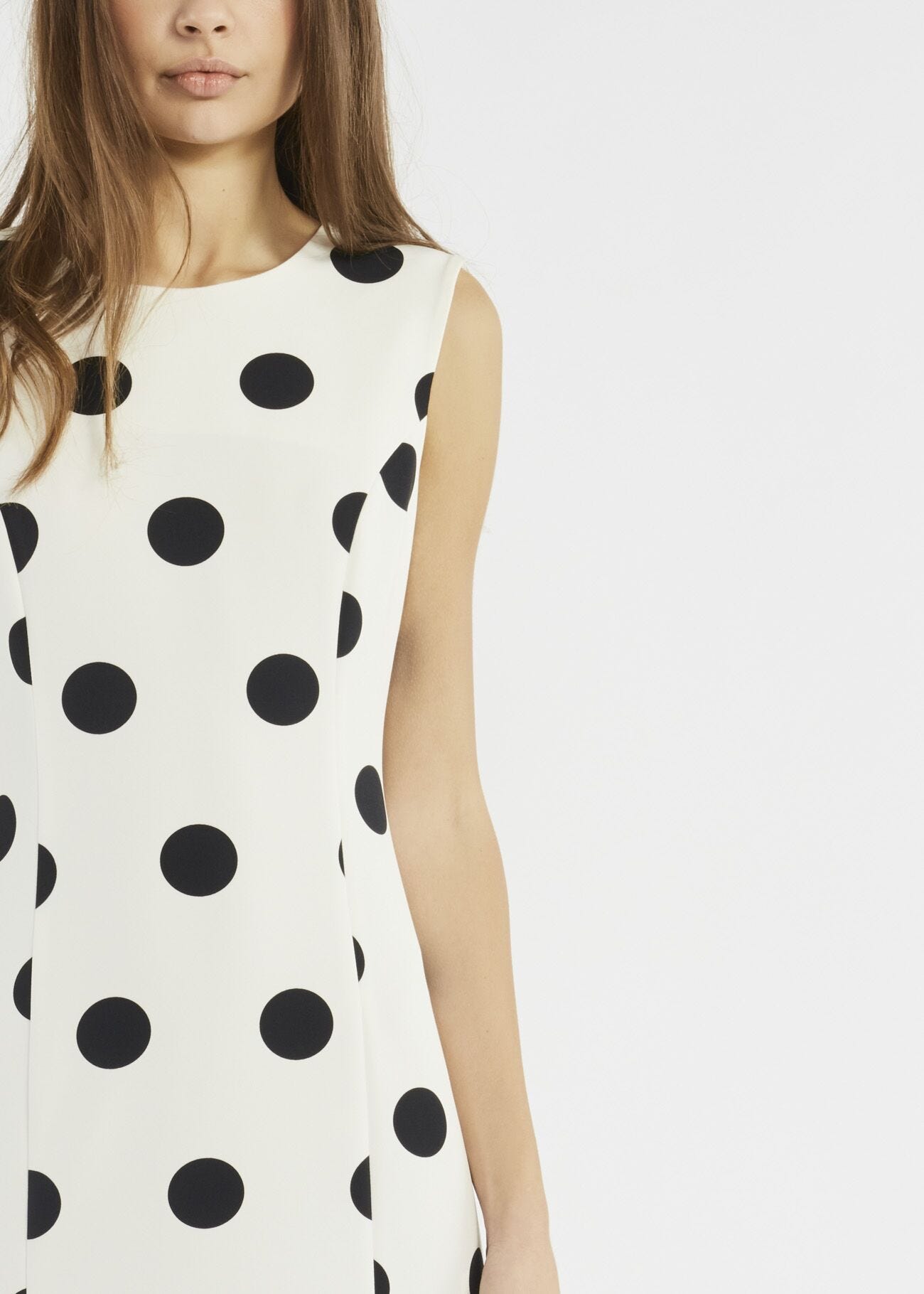 Polka dot sheath dress 