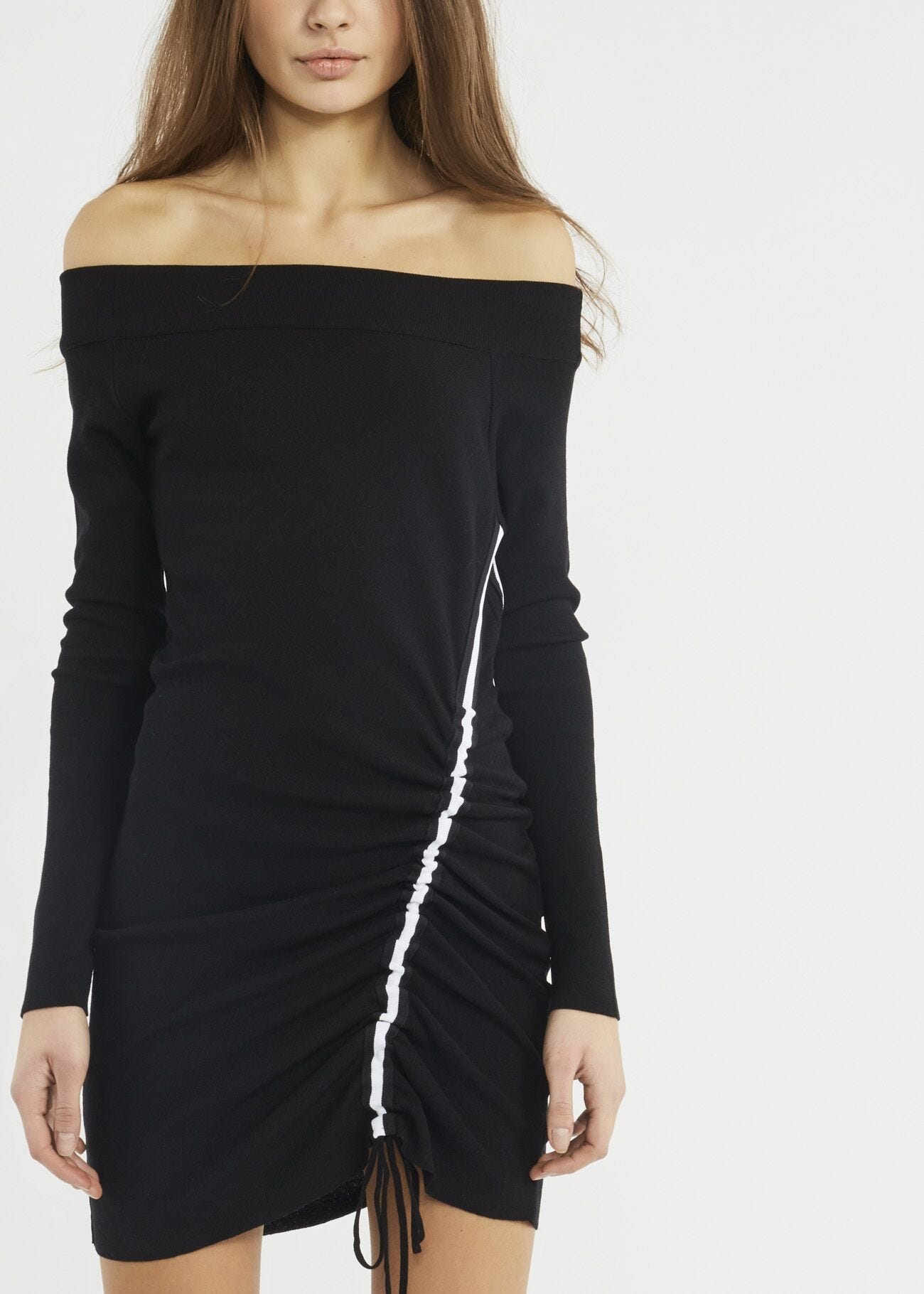 Abito in maglia con drappeggio