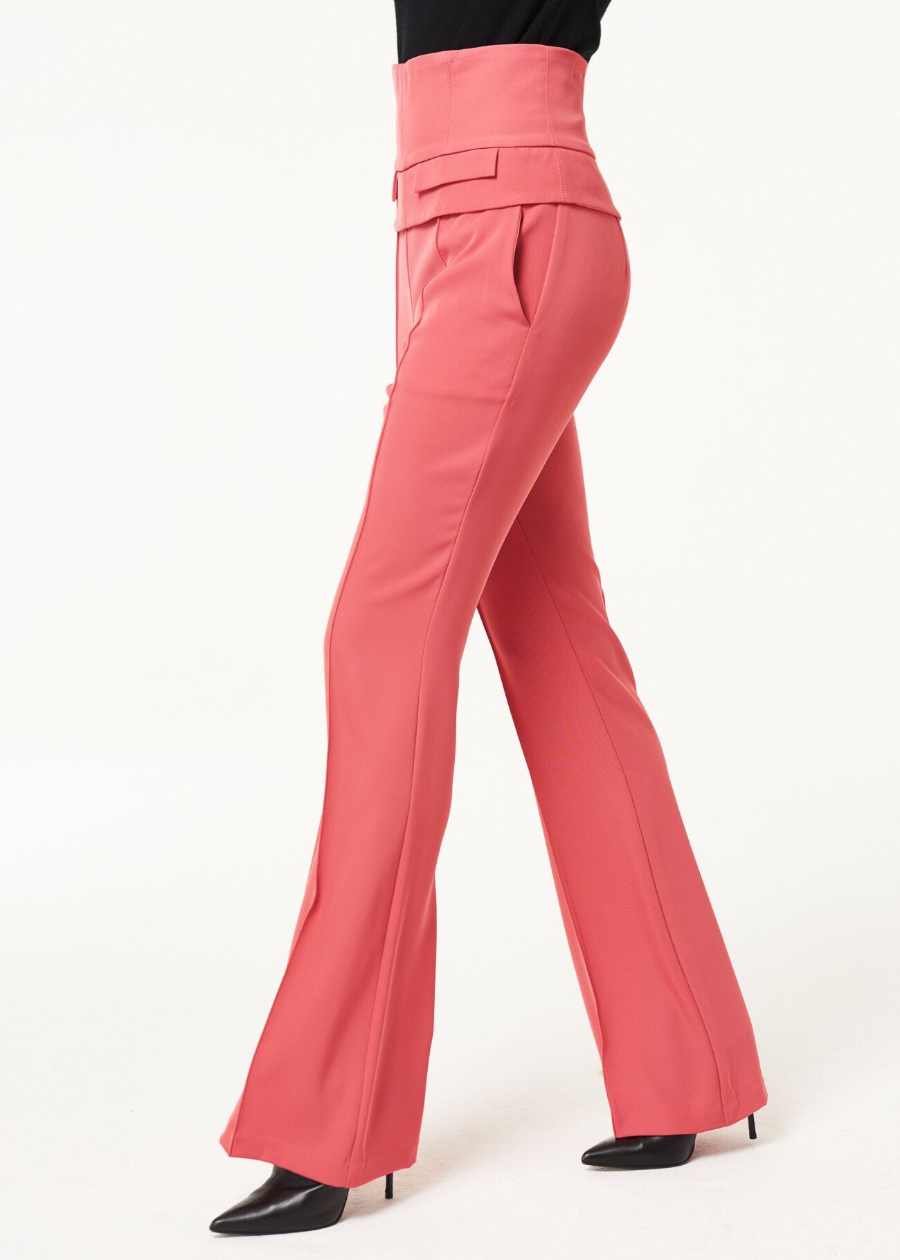 Trousers with pressed pleat