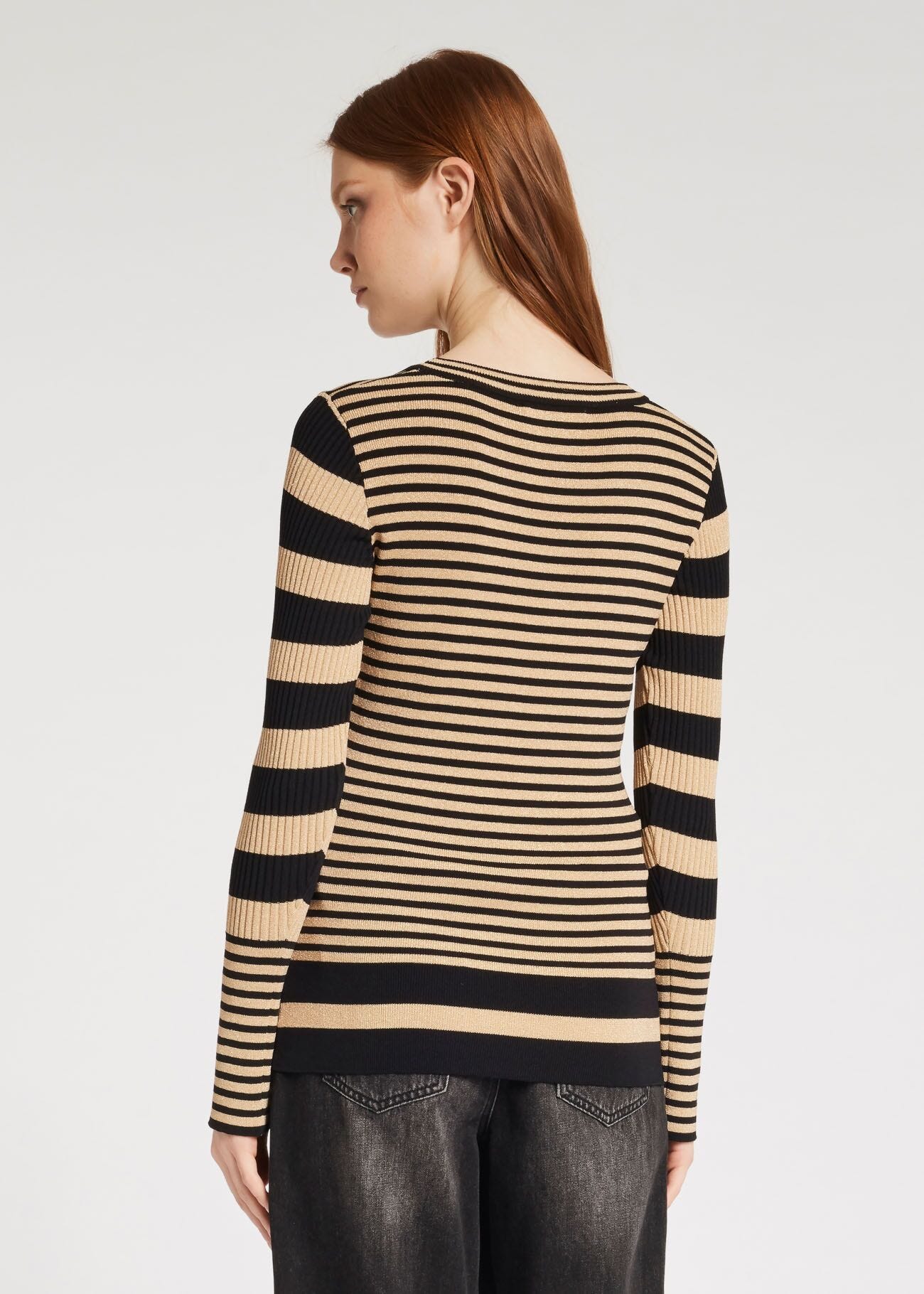 Jumper with ribbed sleeves