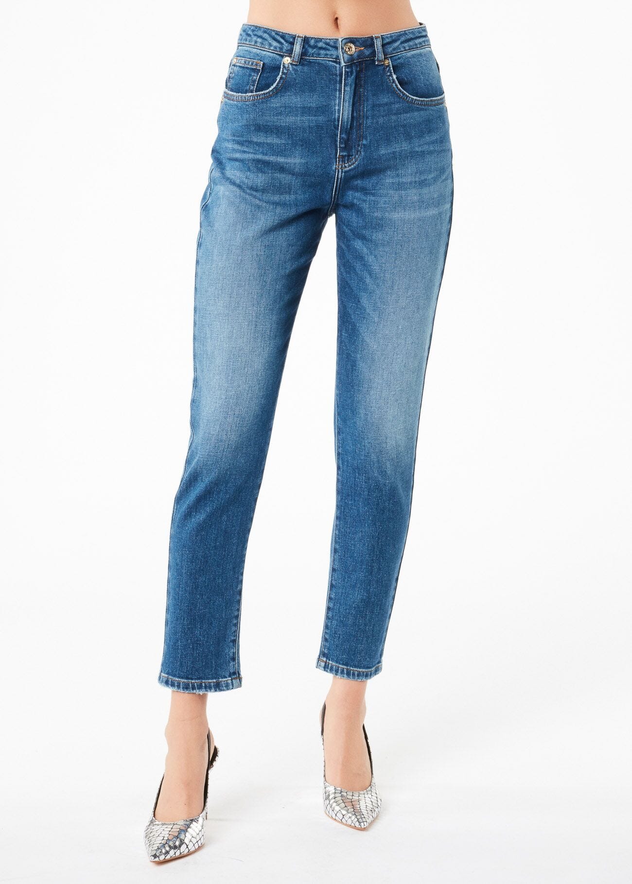 Mom fit jeans