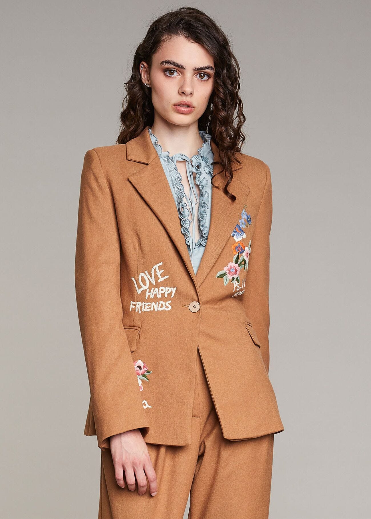 Blazer con ricamo floreale