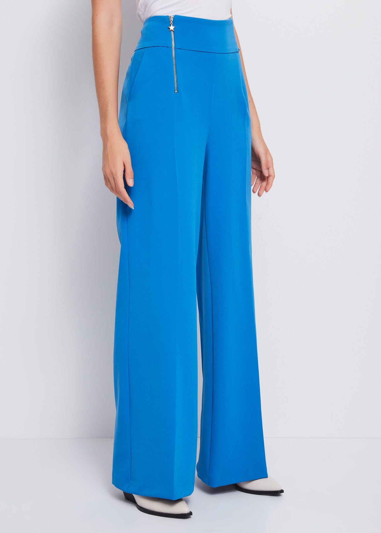 Two-way stretch fabric trousers