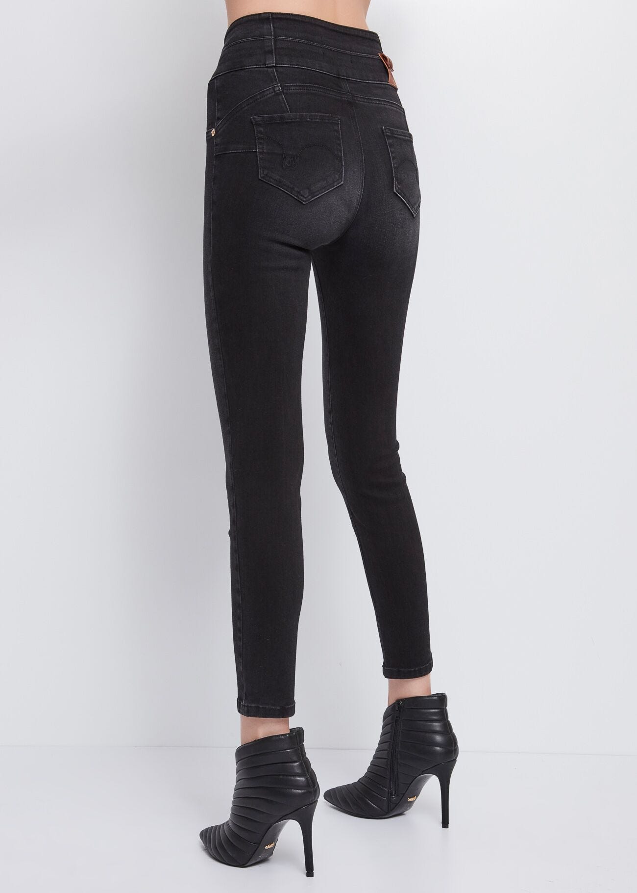 Black push-up jeggings