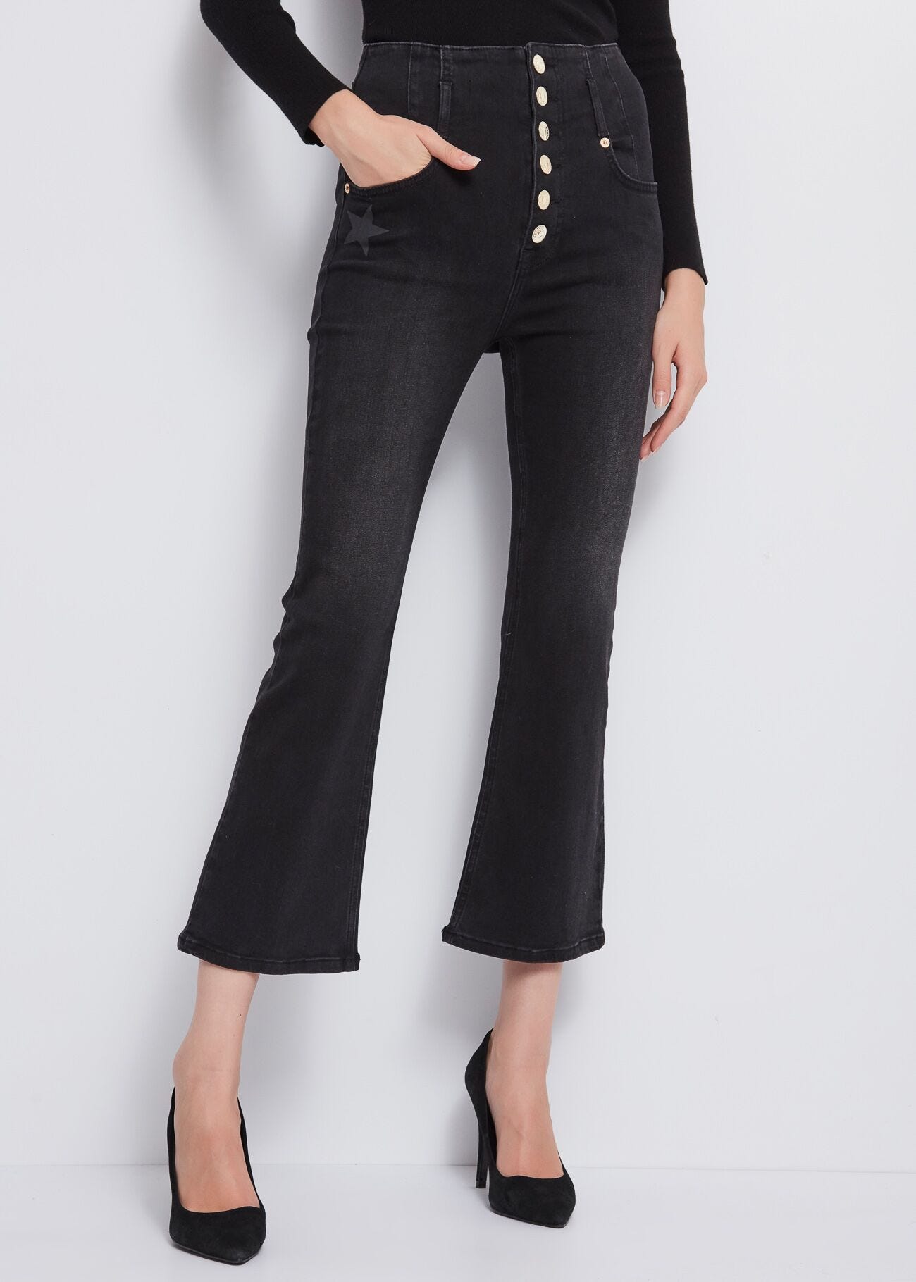 Flared cropped jeans