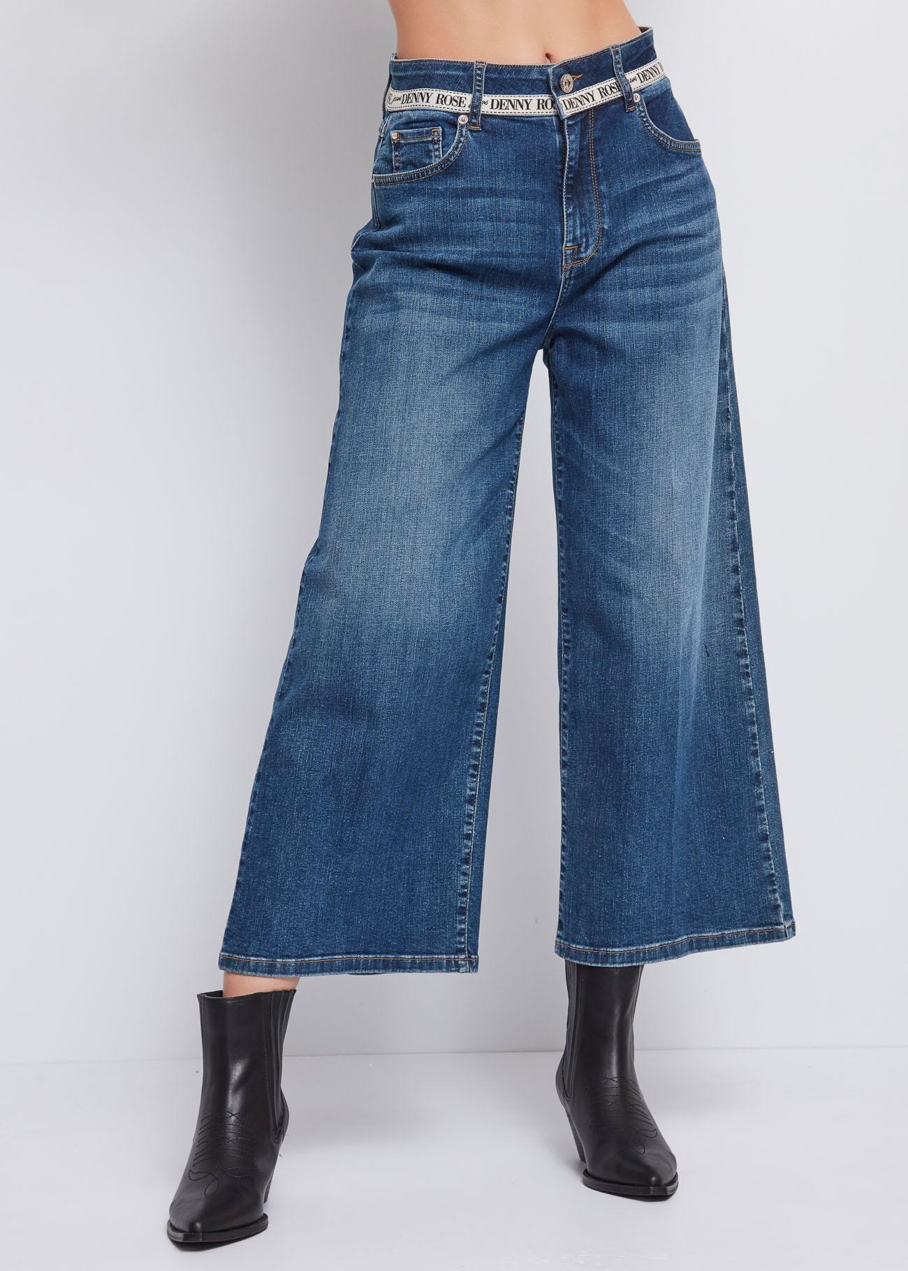 Cropped wide-leg jeans