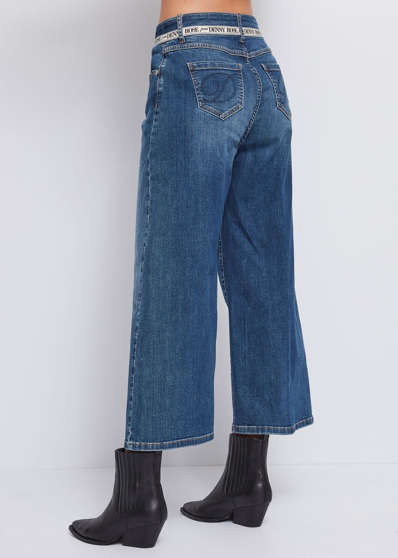 Cropped wide-leg jeans