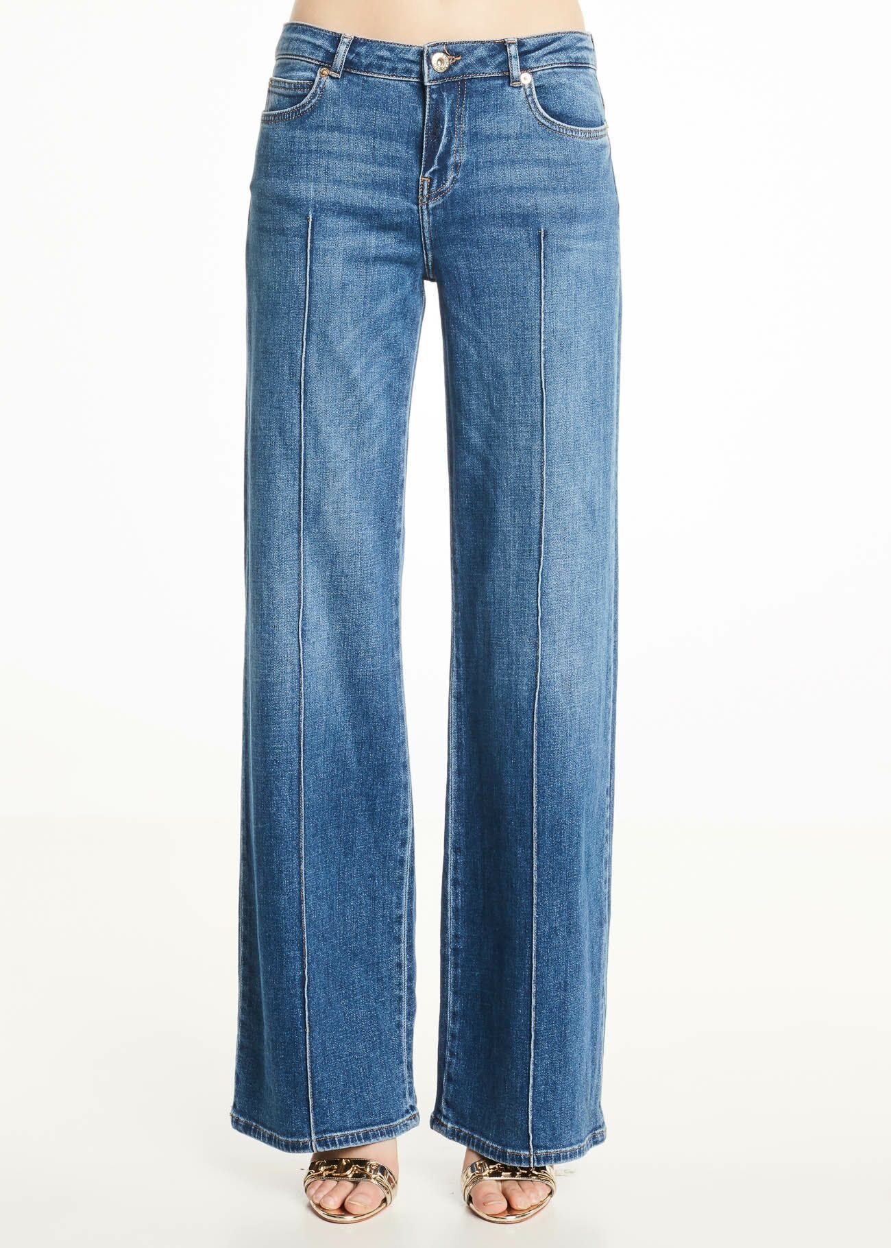 Flared denim jeans