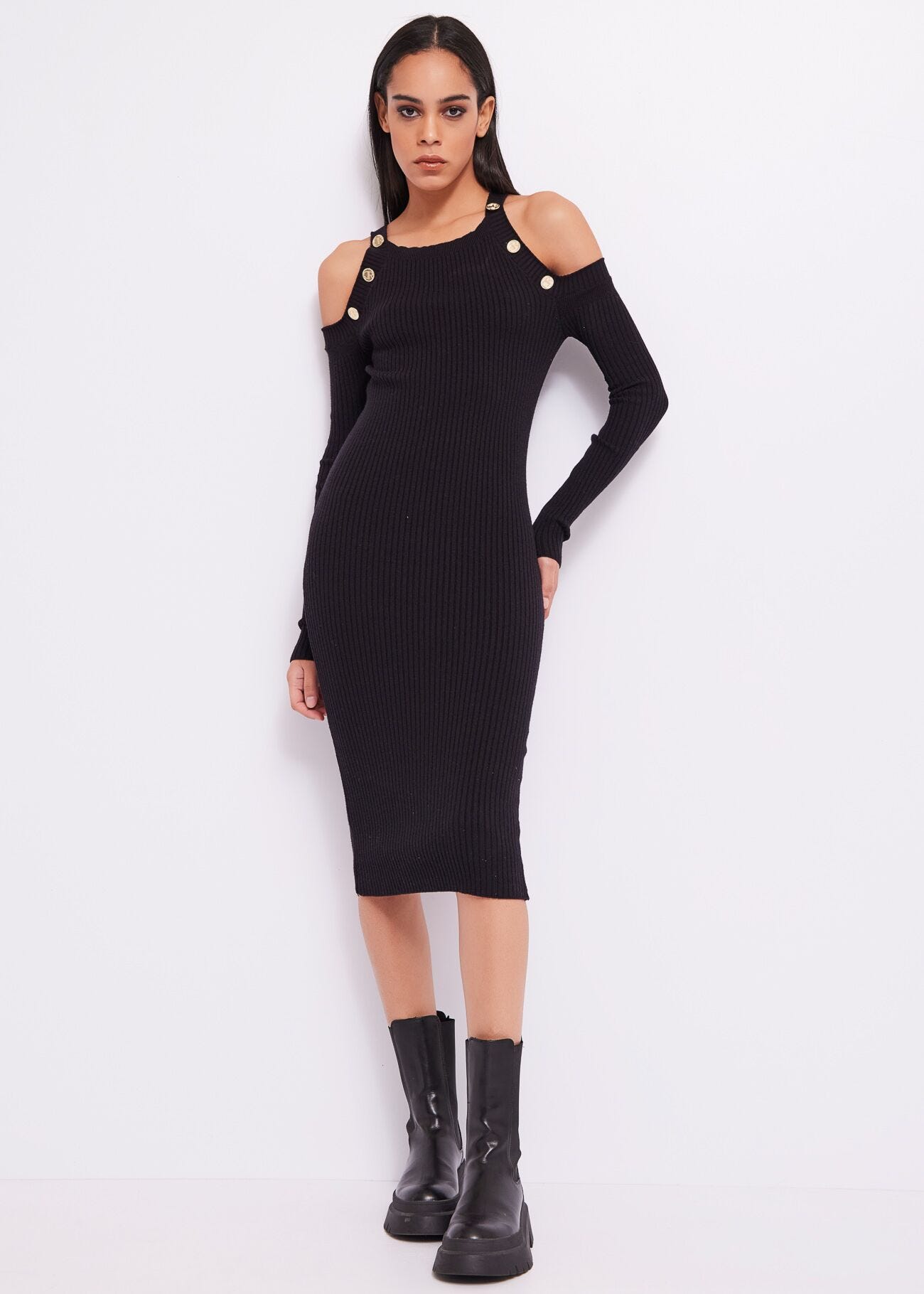Knit dress with buttons