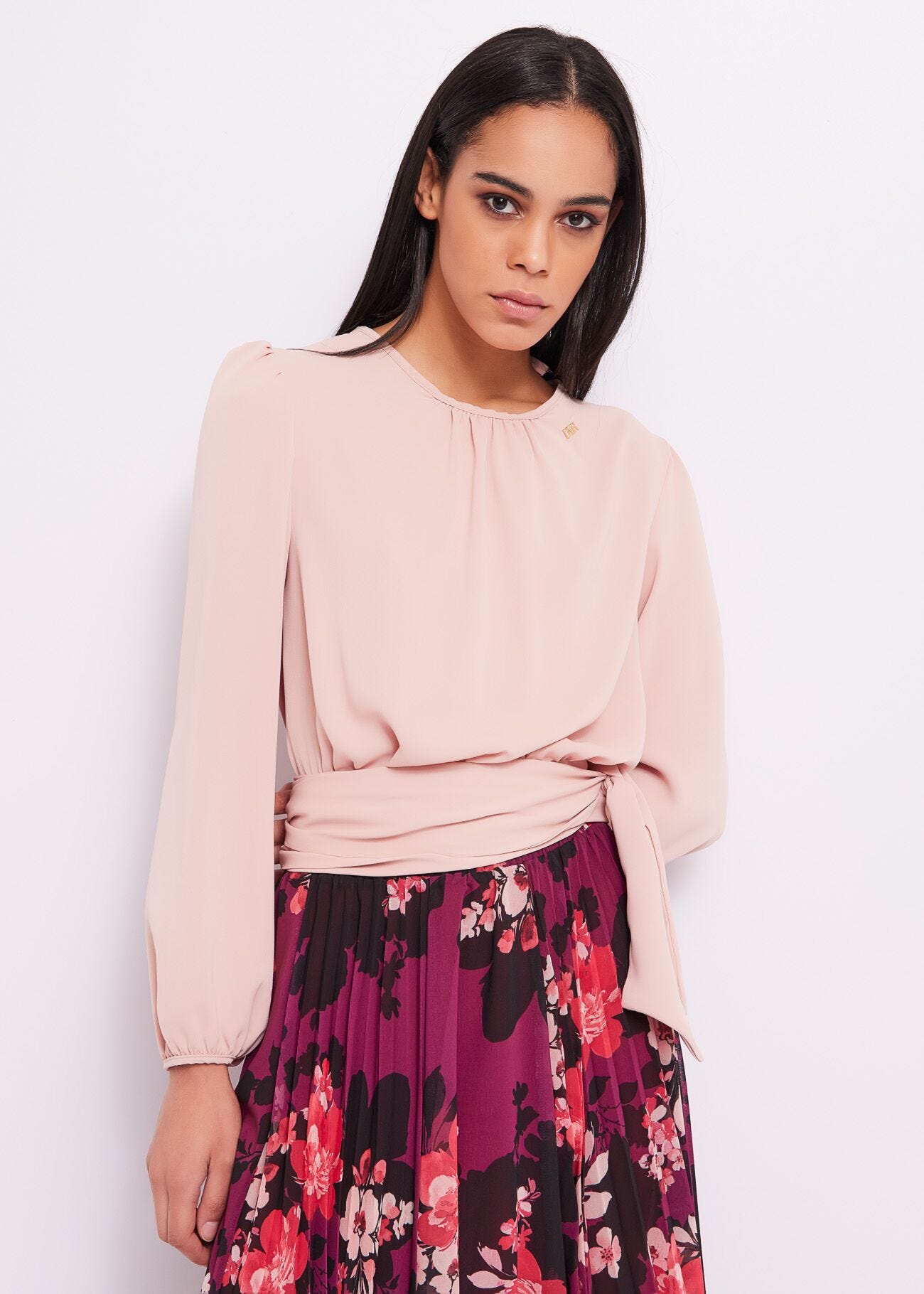 Blouse with sash