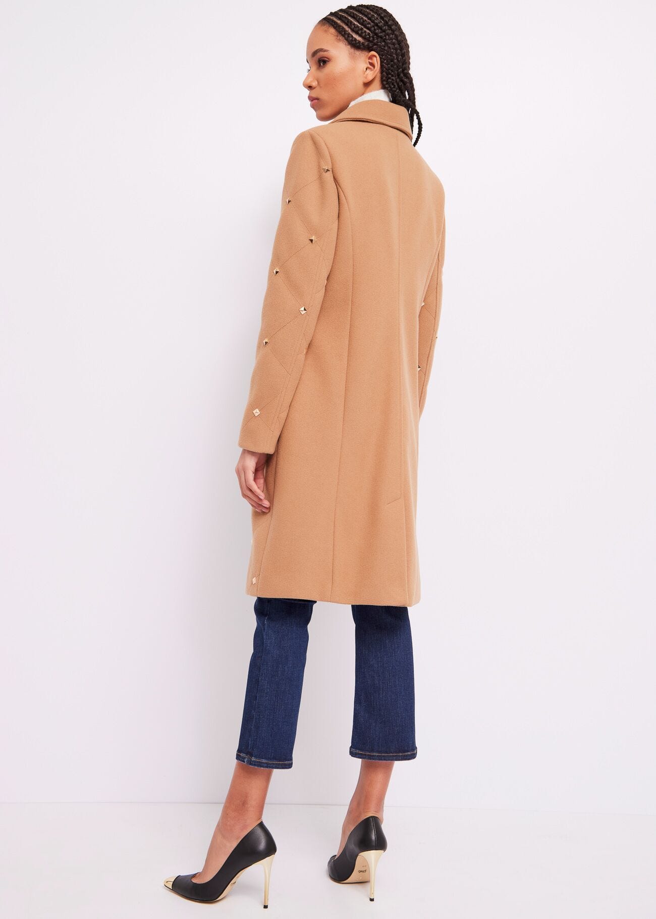 Cappotto con borchie