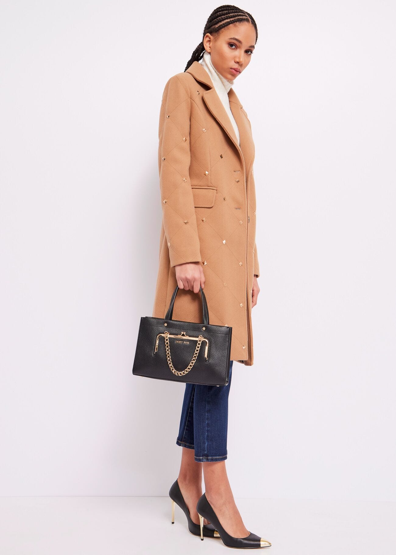 Cappotto con borchie