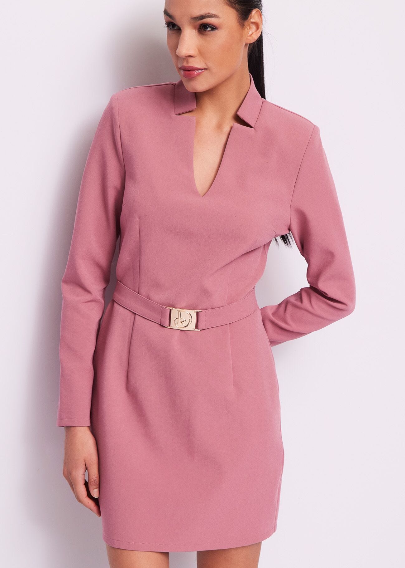 Vestito rosa con cintura