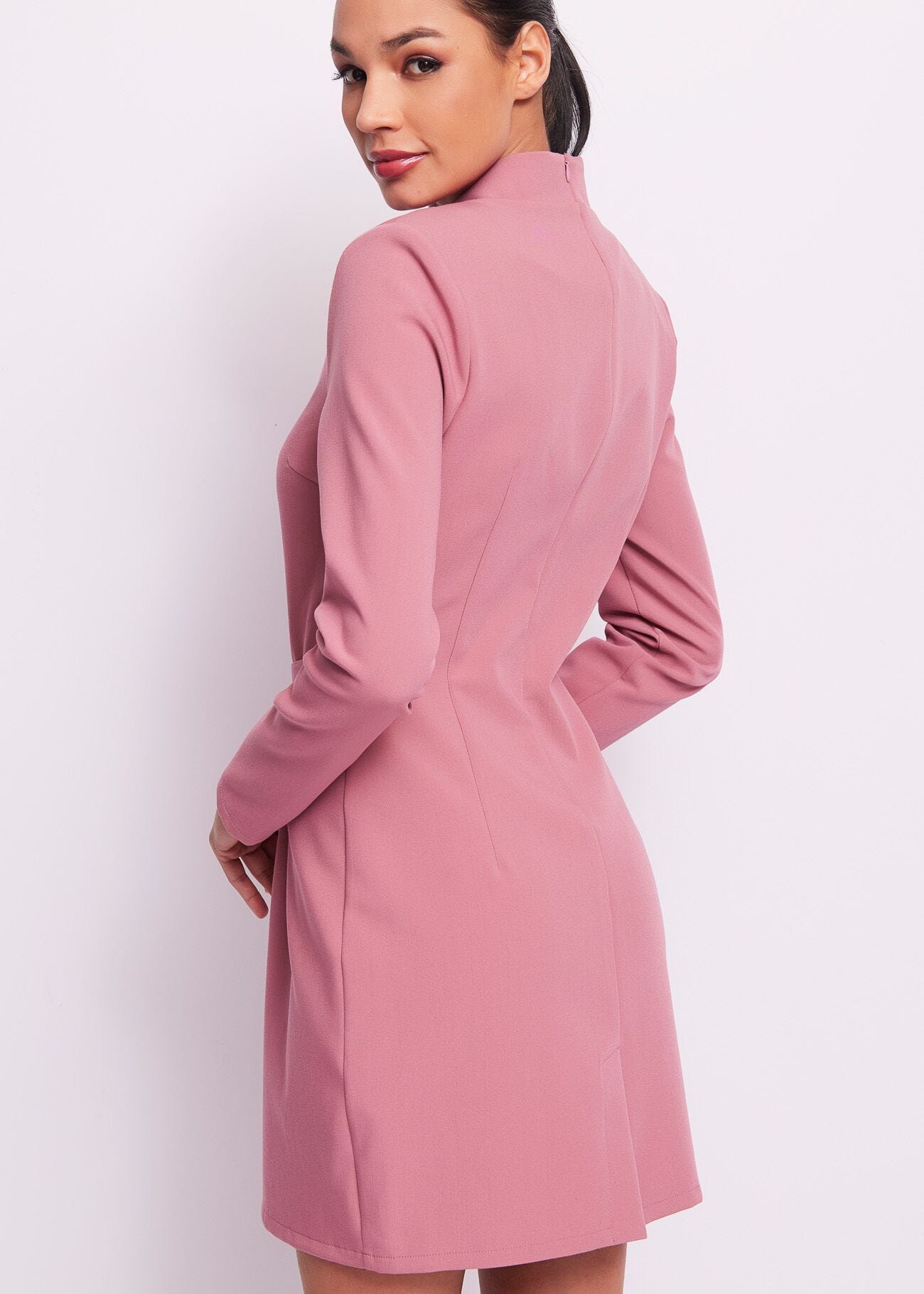 Vestito rosa con cintura