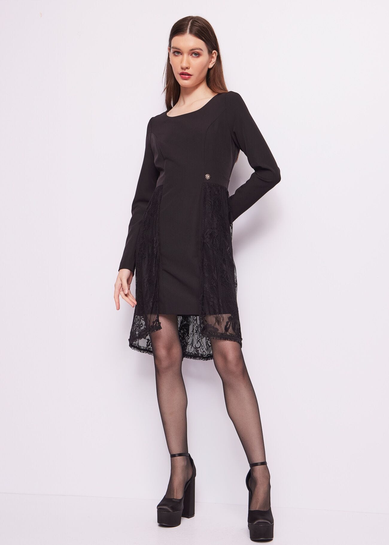 Vestido negro con encaje