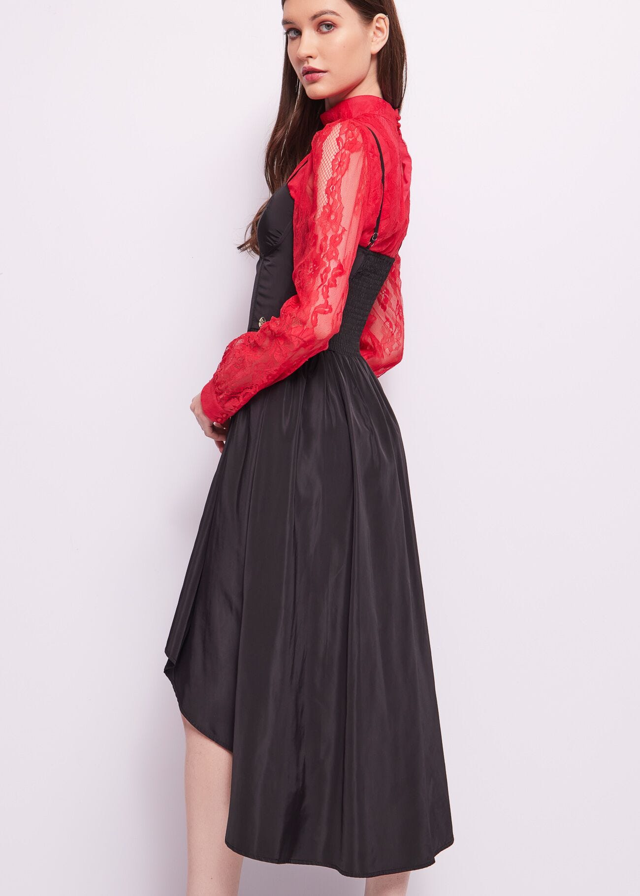 Vestido negro de tafetán