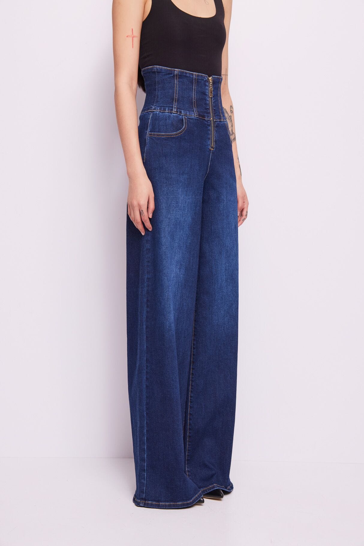 High-rise cotton-blend jeans