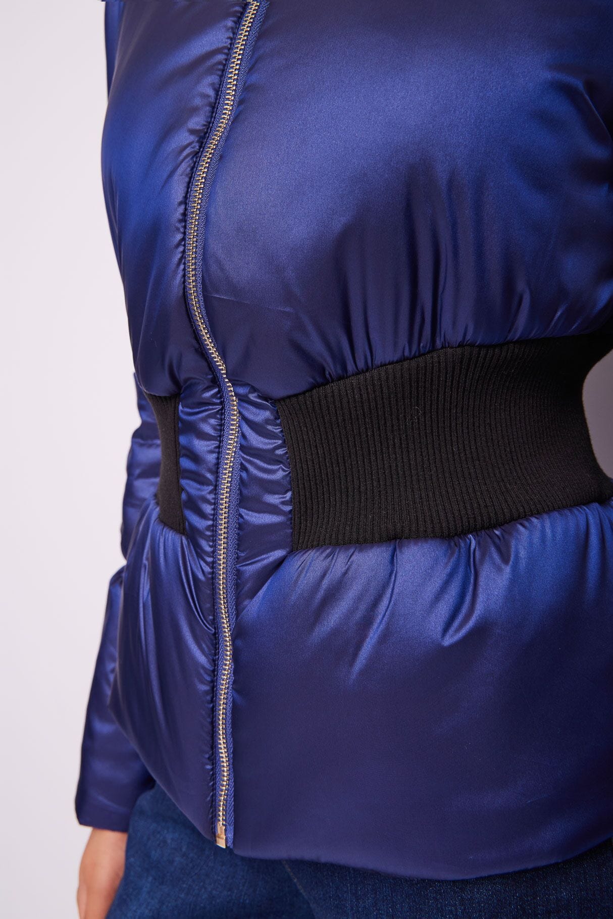 Piumino corto in nylon blu