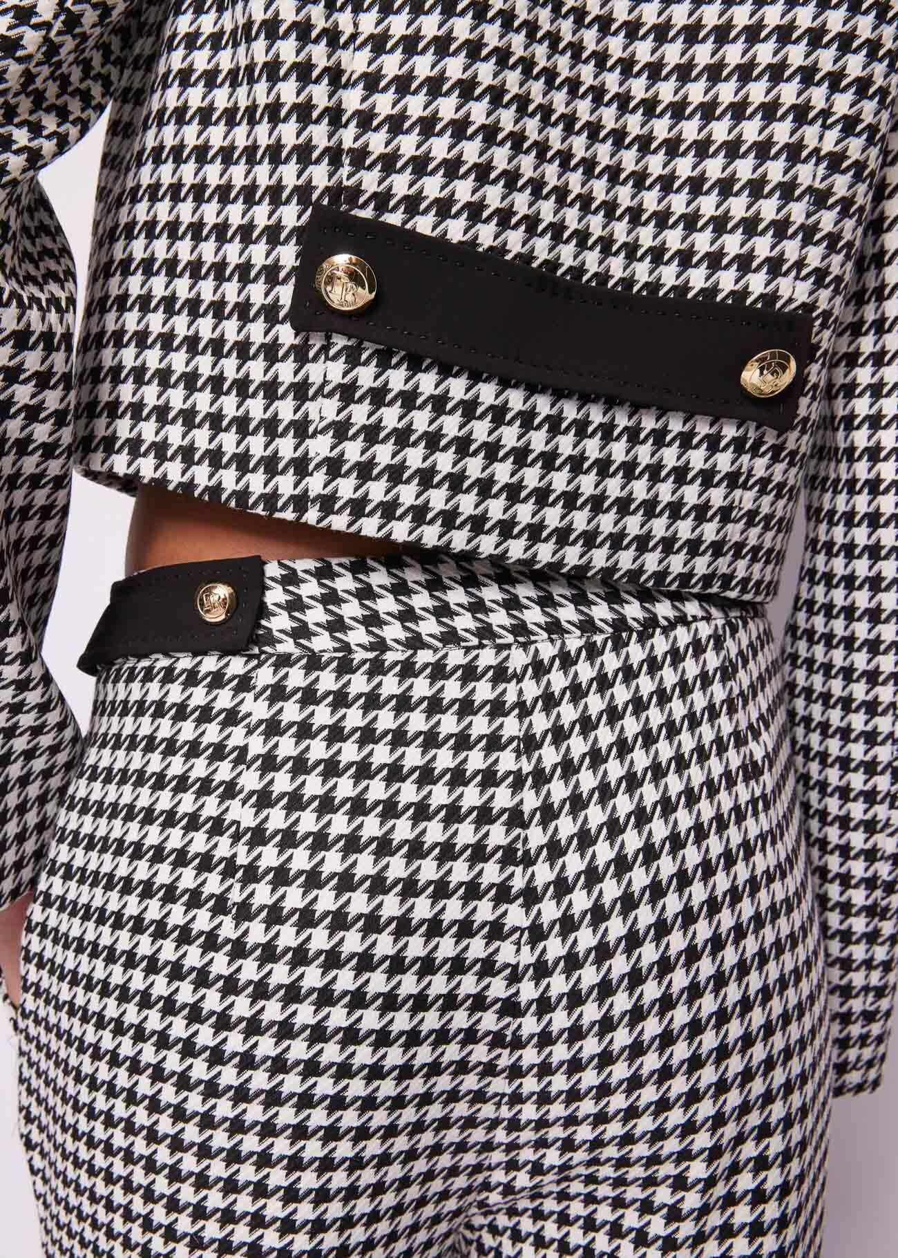 Cropped houndstooth blazer