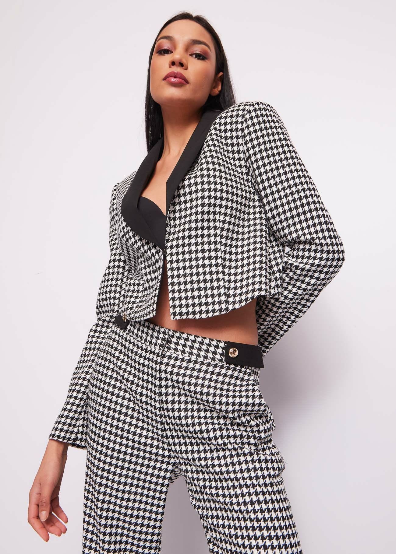 Cropped houndstooth blazer