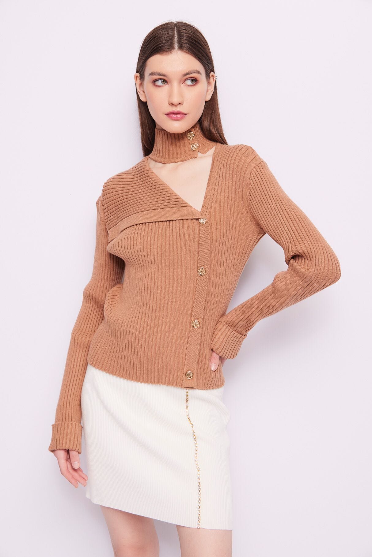 Brown ribbed jumper with buttons